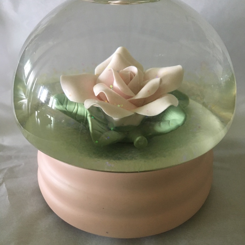San Francisco Music Box Co ~ Pink rose water globe.